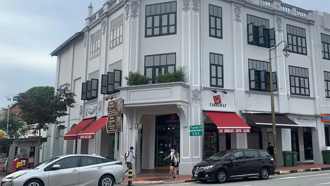 The CHOCOELF chocolate cafe on South Bridge Road, Chinatown